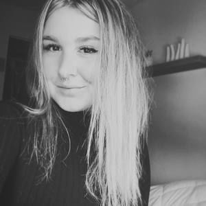 Meet your Posher, Cassandra